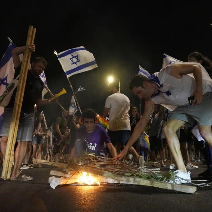 Cracks are emerging in Israel's military. Reservists threaten not to serve if government plan passes